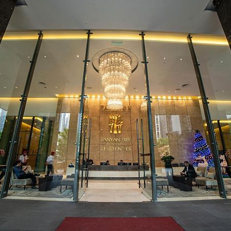 Ph Suites At Pavilion Bukit Bintang Kuala Lumpur Ngoại thất bức ảnh The lobby of the hotel