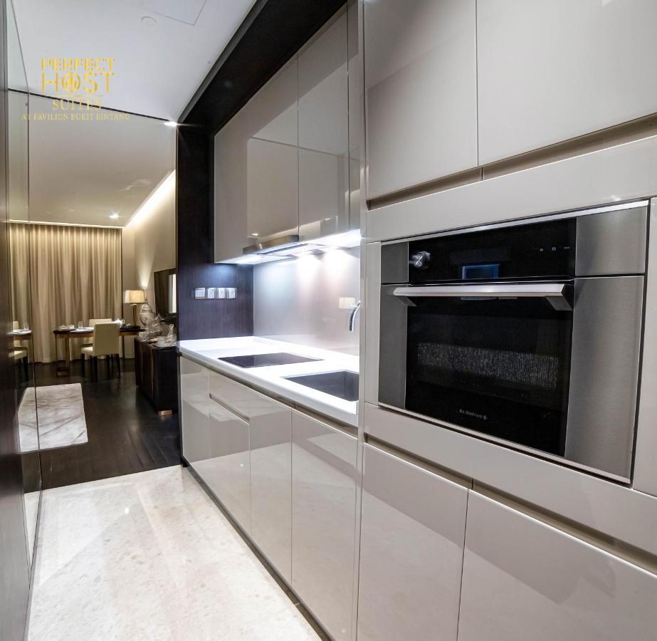 Ph Suites At Pavilion Bukit Bintang Kuala Lumpur Ngoại thất bức ảnh A modern kitchen