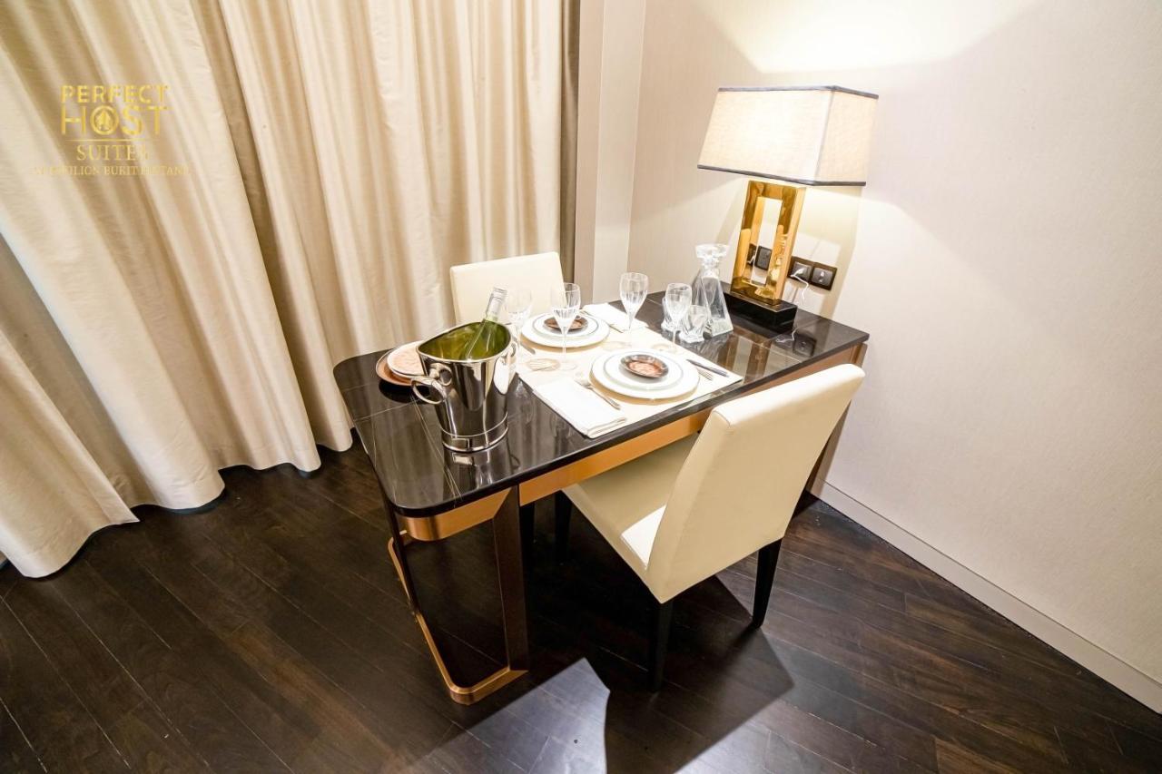 Ph Suites At Pavilion Bukit Bintang Kuala Lumpur Ngoại thất bức ảnh A table in a hotel room